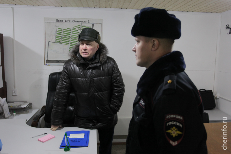 В Череповце гаражный кооператив установил видеокамеры для борьбы с "мусорными подставами" В Череповце гаражный кооператив установил видеокамеры для борьбы с "мусорными подставами"
