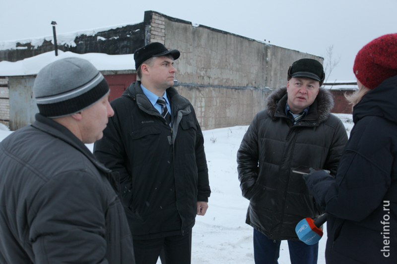 В Череповце гаражный кооператив установил видеокамеры для борьбы с "мусорными подставами" В Череповце гаражный кооператив установил видеокамеры для борьбы с "мусорными подставами"